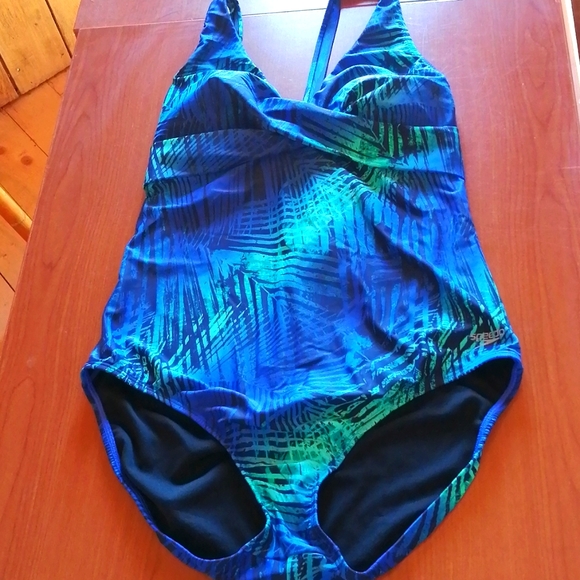 Speedo Other - Speedo bathing suit size 16